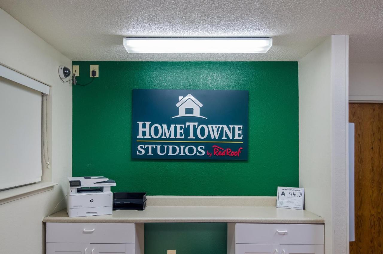 Motel Hometowne By Red Roof - Pkwy Winston-Salem